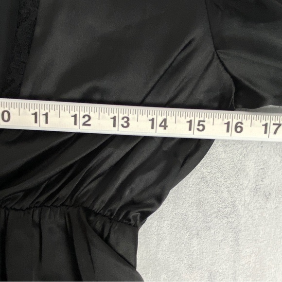 Shein Satin Top Sz Large Deep V-neck Long Sleeve Lace Trim Black - Picture 8 of 11